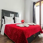 Amazing Apartment In Sevilla With Kitchen