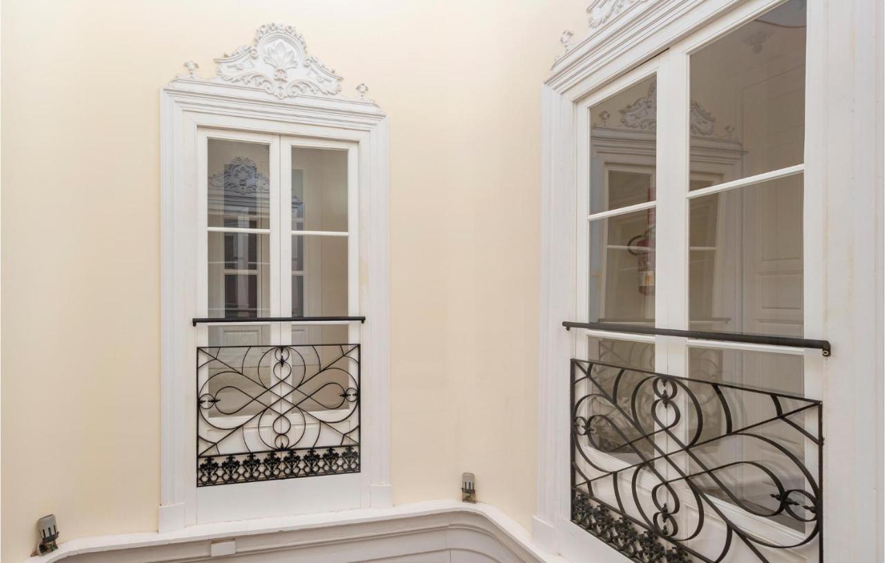 Amazing In With Kitchen Appartement