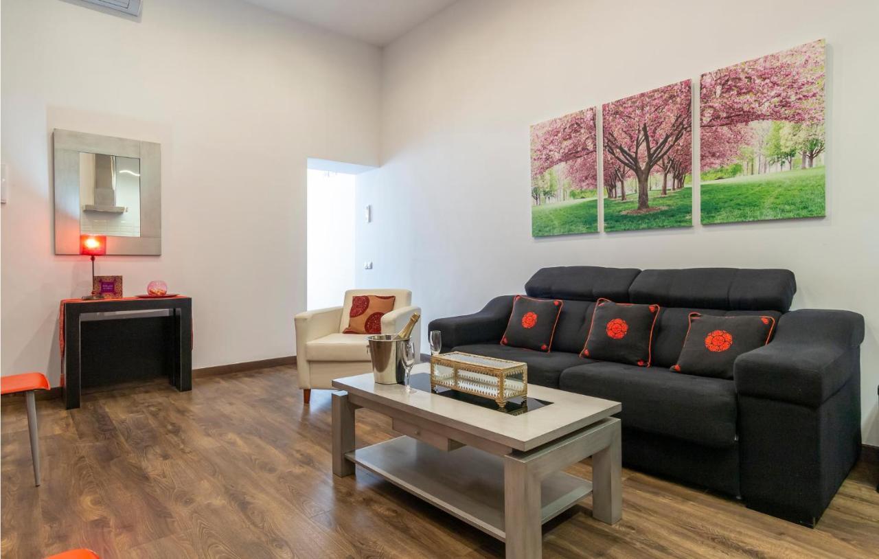 Amazing In With Kitchen Appartement *